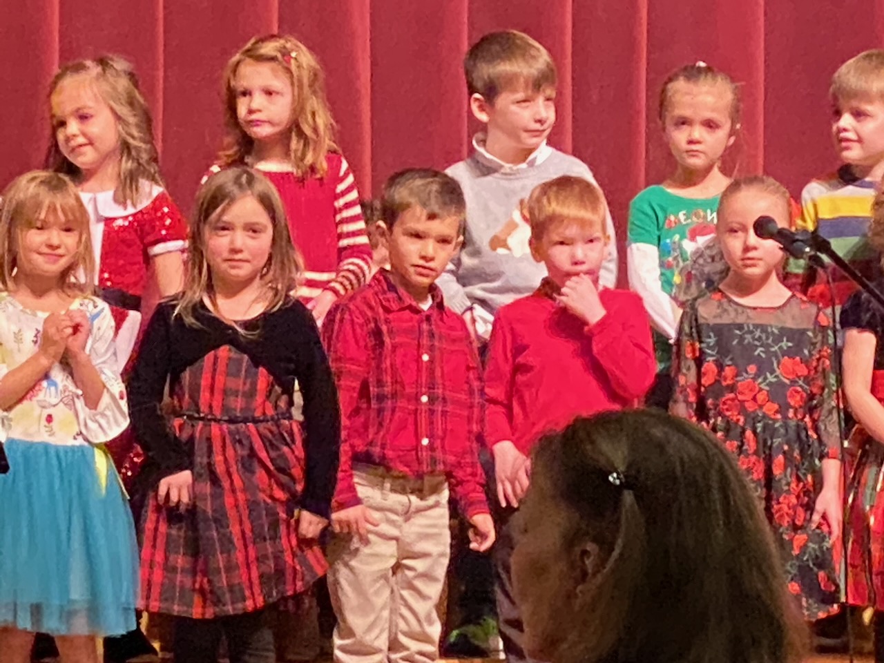 2019-12-06-holiday-happenings-2019-03 photo