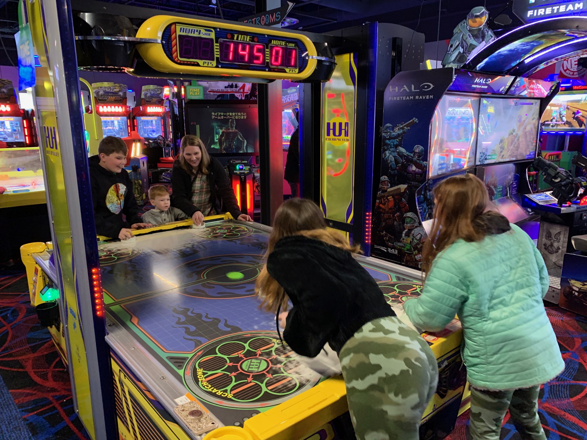 2018-12-31-trip-to-mall01 photo