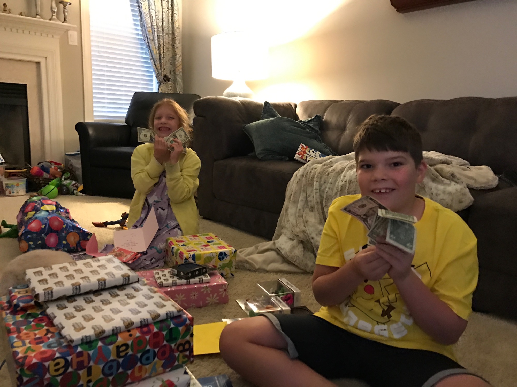 10-02-2016-twins-8th-birthday-08 photo